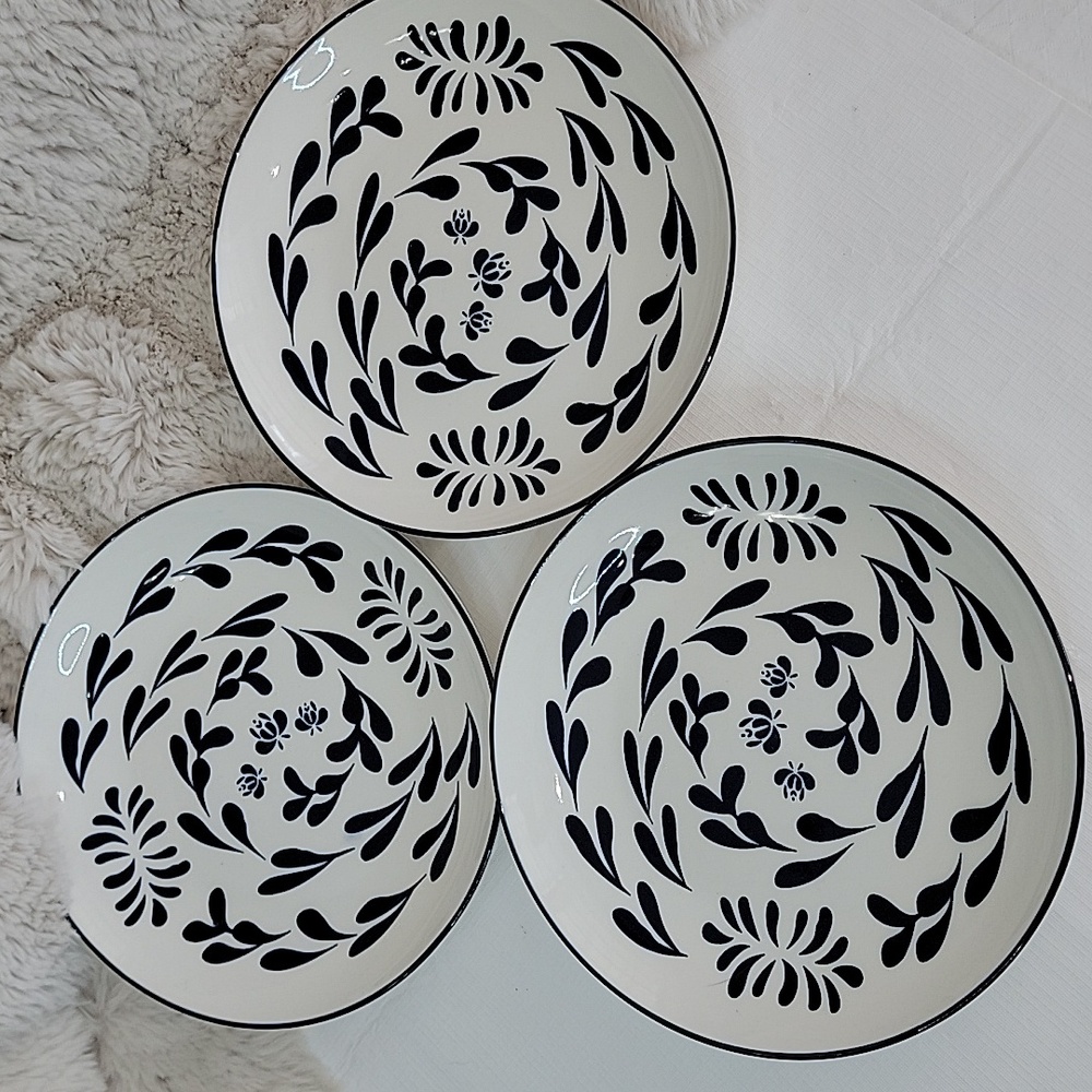 3 Orly Maison 10 inch Dinner Plates